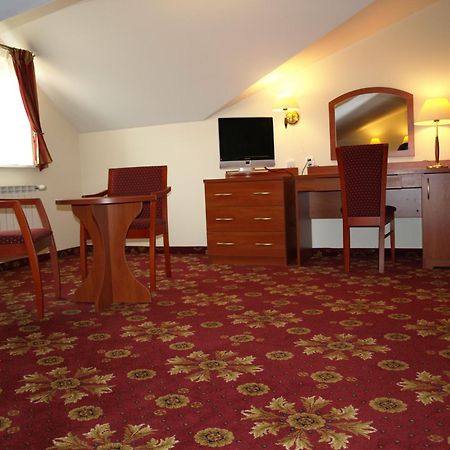 Hotel Relaks Wola Ducka Exteriör bild